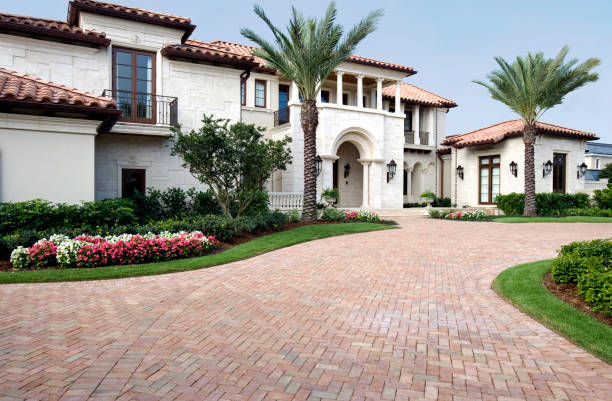 Best Driveway Paving Contractor  in Hubbard, OH